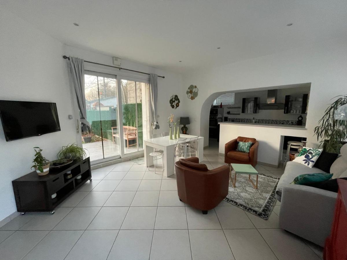 Maison Avec Vue Sur Le Chateau Apartment Orleans